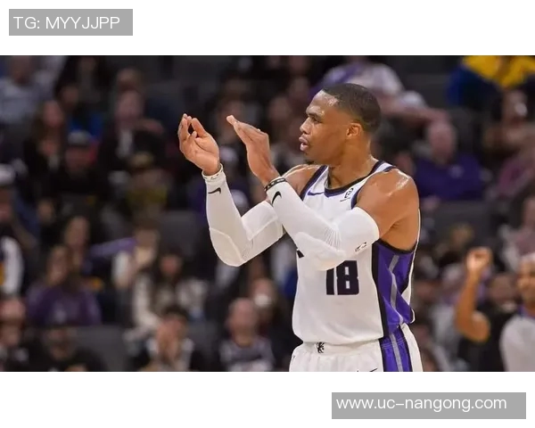 独行侠主场球迷高呼炒掉哈里森赛末段情绪激动难以释怀